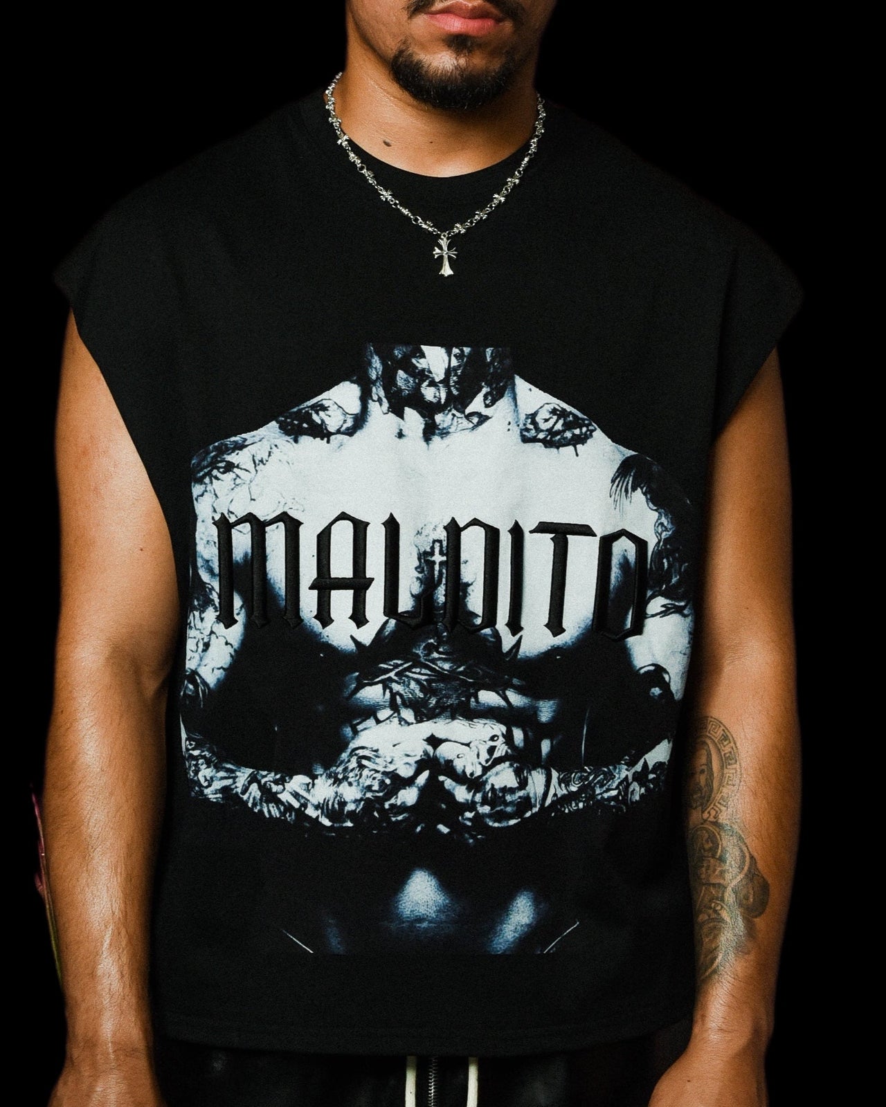 Front view of model wearing MALDITO The Forged cut-off tee